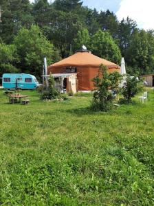 Maisons de vacances Grande YOURTE dans les jardins d-Amagaia : photos des chambres