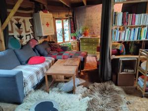 Maisons de vacances Grande YOURTE dans les jardins d-Amagaia : photos des chambres