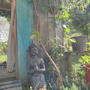 Maisons de vacances Grande YOURTE dans les jardins d-Amagaia : photos des chambres