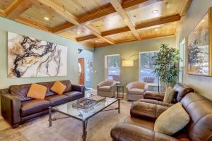 Elegant 6 Bed Sleeps 14 - Best for families w kids