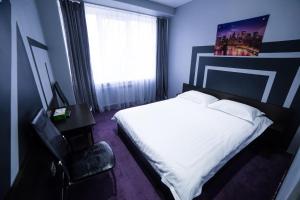 Standard Double Room room in Hotel City