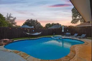 Gorgeous 4BR 2,5BA Holiday Home 15min to DFW Int Airport - 路易斯维尔