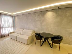 Jurere Internacional 2 Suites Lindo Completo