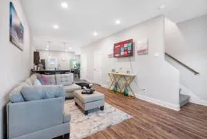 Luxury keyless free WiFi exit 11 - Pleasant View