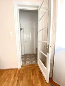 Sunshine Central Apartment