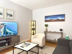 Comfy Retreat In Rogers Park, Prime Location! - Howard District