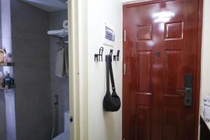 Sojourners Suite at 605, City-view condotel near the airport at Monte Carlo Residences Charlene