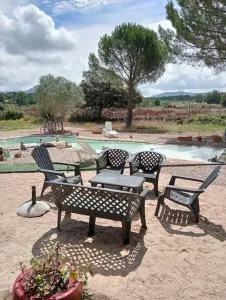 El Pinar del Rondero J&M Con Piscina Natural - Navamorcuende