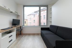 SMART Studio with Ultra Fast 1Gbps WiFi and Air Conditioning