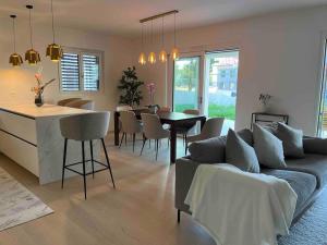 Luxury lakeside home Geneva Lausanne