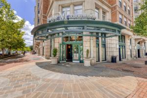 Foggy Bottom 1BR w Gym Pool DM nr World Bank WDC-163