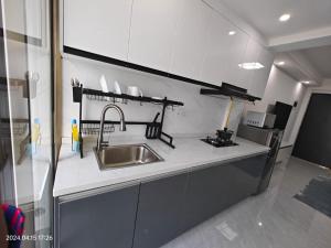 Cozy home by Mia collective