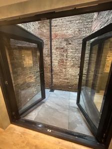 10 Hockenhall - Liverpools Oldest House