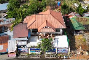 lion dive guest house