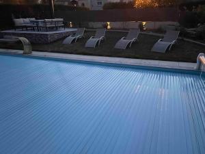 Appartements Appartement T3 individuel avec acces piscine et jardin prives : photos des chambres
