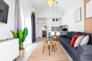 Spacious apartment with ocean view