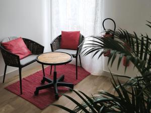 Hotels Pavillon Hugo - Maison Etape : photos des chambres