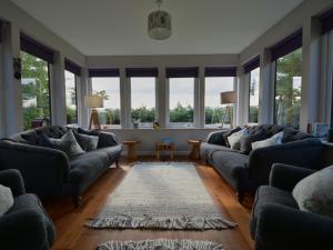 Wester Curr Cottage - Luxury 5-Star Cottage with Private Pool & Hot Tub