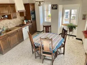 La Figuiere du village - 沃格于埃