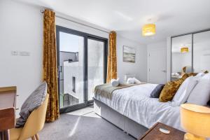 8 Middlecombe - Luxury Apartment at Byron Woolacombe, only 4 minute walk to Woolacombe Beach!