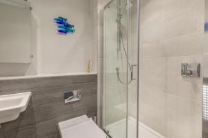 7 Middlecombe - Luxury Apartment at Byron Woolacombe, only 4 minute walk to Woolacombe Beach!