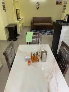 KesarHomes FLT101 2BHK 1st Flr -HomeStay-Lift-AC-Kukatpally