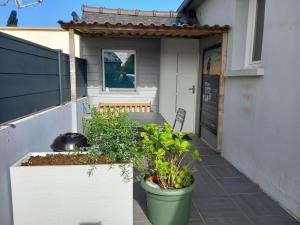 T1 rez de jardin proche mer