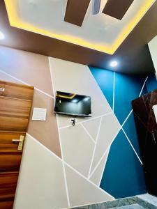 Amrit Residency homestay- 5 mins from Prem Mandir and Iskon temple