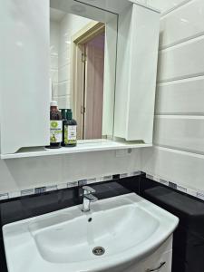 Orexus Tower 2 Bedroom Flat near Holiday Inn Hotel in City Center