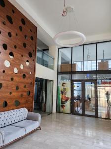 Orexus Tower 2 Bedroom Flat near Holiday Inn Hotel in City Center