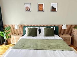 Parliament SkyTower Apartment