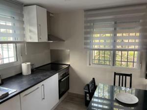 Villa Dehesa 466 piscina-barbacoa-2hab