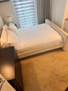 Modern apartment next to Hayes and Harlington station