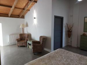 Luxury accomodation off grid