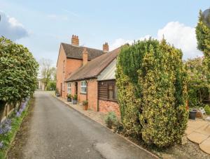 Lovely Comfortable 3 Bed Home, near Worcester