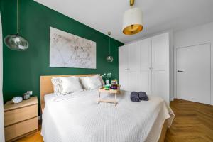 Skierniewicka Apt - Parking, Workspace, Balcony - by Rentujemy