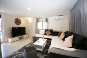 LEscale Standing Presta