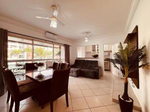 Apto a 300 metros da Praia da Riviera de São Lourenço