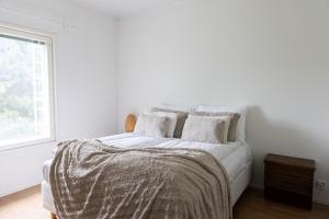 Cozy Aurora Chalet with Sauna By BookLapland