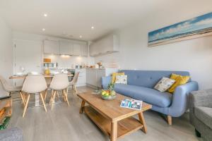 8 Woolacombe West - Luxury Apartment at Byron Woolacombe, only 4 minute walk to Woolacombe Beach!