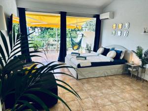 Studio Las Americas Monkey Beach