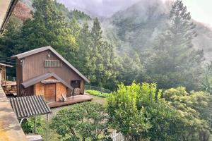 Yamaneko Hotel The Untouched School, Saunas, Serenity & Feline Friends