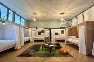 Yamaneko Hotel The Untouched School, Saunas, Serenity & Feline Friends