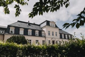 THERESET Schloss Groß Plasten