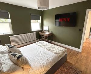 1 Bed & 1 Sofa Bed Alpine Style Ground Floor Apartment