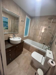 Ático reformado, luminoso y amplio