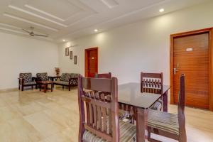 Homely 3BHK apartment in the heart of the city