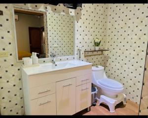 Enjoy Your Vacation at Toney House