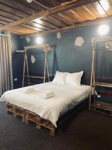 Cozy Apartament at Casa Rosu