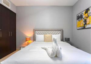 Stylish 2BR I Partial Burj View I Downtown Dubai